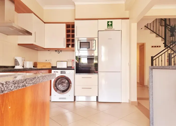 De Tavira O Pomar Gorgeous 3 Times En-suite Townhouse Hébergement de vacances