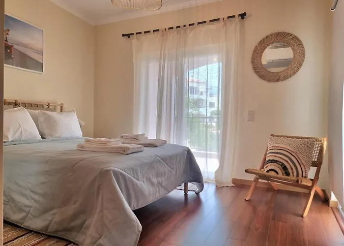 De Tavira O Pomar Gorgeous 3 Times En-suite Townhouse Hébergement de vacances Cabanas De Tavira