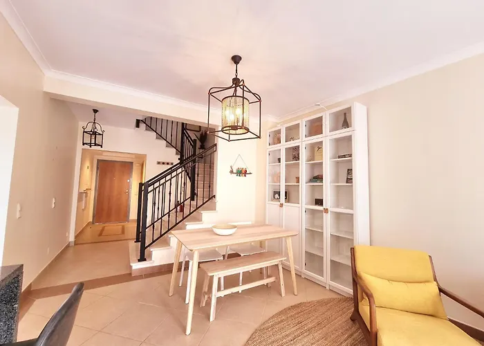 De Tavira O Pomar Gorgeous 3 Times En-suite Townhouse Hébergement de vacances