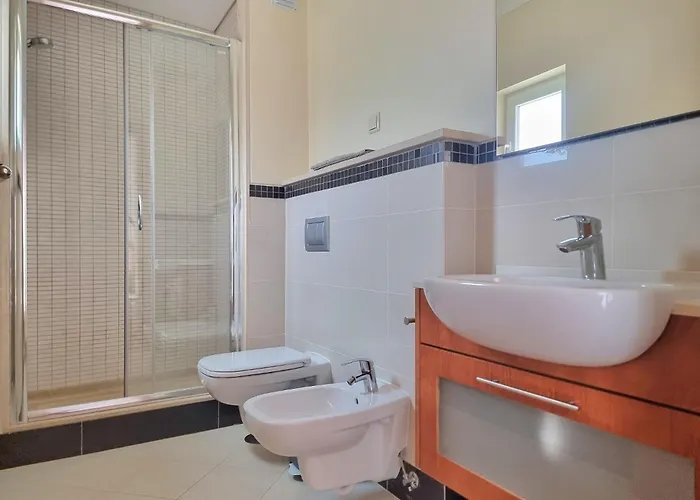 De Tavira O Pomar Gorgeous 3 Times En-suite Townhouse *