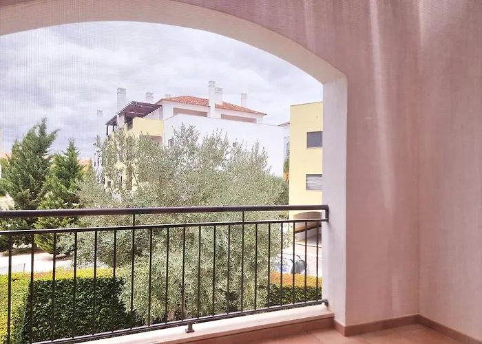 Hébergement de vacances De Tavira O Pomar Gorgeous 3 Times En-suite Townhouse