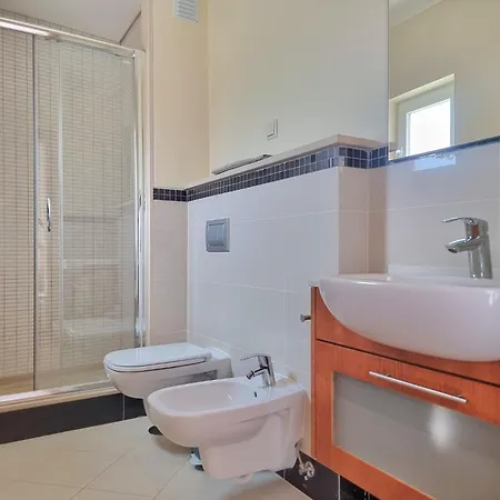 De Tavira O Pomar Gorgeous 3 Times En-suite Townhouse *